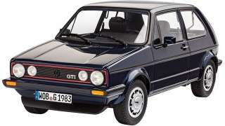 Maqueta de coche Volkswagen Golf GTi "Pirelli" 35 aniversario a escala 1/24 de Revell