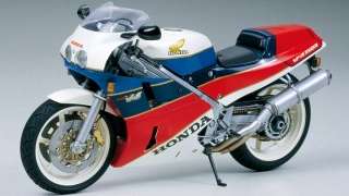 honda vfr750r tamiya 1 12 Maqueta de la moto Honda VFR750R de Tamiya a escala 1/12