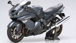 kawasaki ZZR1400 tamiya 1 12 Maqueta de moto Kawasaki ZZR1400 de Tamiya a escala 1/12