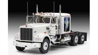 Maqueta de camión Kenworth W-900 a escala 1/25 de Revell