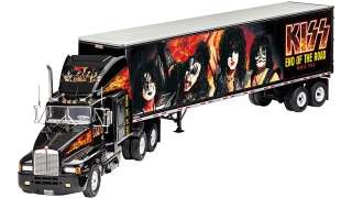 Maqueta del camión Kiss Tour Truck a escala 1/32 de Revell